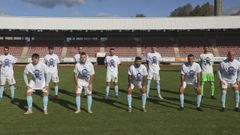 La alineaci�n del Viveiro el 11 de octubre del 2020 en la eliminatoria de acceso a la Copa del Rey, con camisetas de apoyo a los trabajadores de Alcoa.