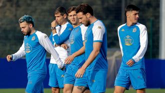 Quique Teijo, a la derecha, durante un entrenamiento con el primer equipo