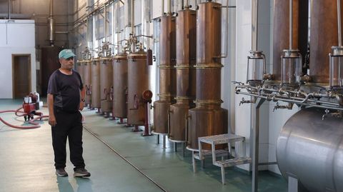 El sistema portugu�s no emplea fuego, sino vapor de una caldera