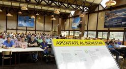 Los sindicatos informaron ayer a la asamblea de trabajadores del contenido del nuevo acuerdo.