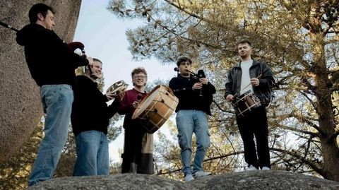 O grupo de m�sica tradicional Axeigo, organizadores da Axeigada