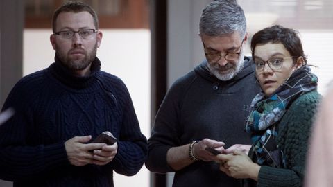 El cabeza de lista de la CUP. Carles Riera, junto a Vidal Aragon�s y Natalia S�nchez.