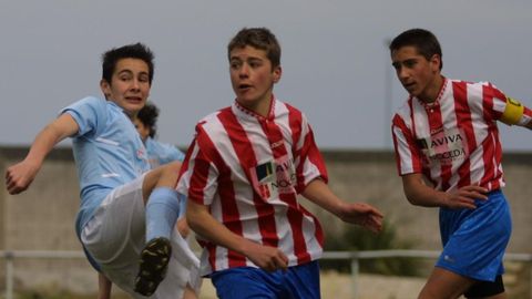 La final de la copa comarcal infantil del 2004, entre el Viveiro y el Lourenz�.