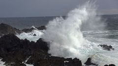 Flota amarrada por el mal tiempo en Ribeira