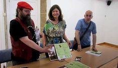 Dami�n Payo, Carmen Lareo e Armindo Salgueiro, na presentaci�n da Forxa Literaria, no museo.