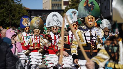 Cigarr�ns desfilando en Ver�n