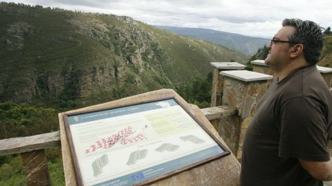 Sinclinal acostado. El espectacular plegamiento geol�gico de Campodola-Leixaz�s fue originado por los movimientos de la corteza terrestre hace entre 324 y 305 milones de a�os
