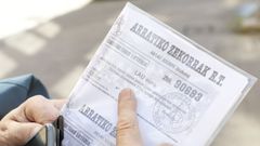 Decenas de personas que no han podido cobrar sus participaciones premiadas de la Loter�a de Navidad