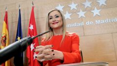 Cifuentes renuncia a su m�ster pero insiste en que lo hizo todo bien