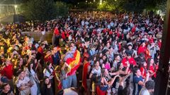 M�s de 3.500 personas celebran en el Monte do Gozo, en Santiago, el pase de la selecci�n a la final