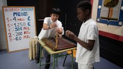 Las ni�as y ni�os de San Ildefonso preparan el sorteo extraordinario de Navidad 2025