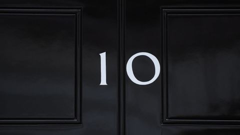 Puerta del n�mero 10 de Downing Street, residencia oficial del primer ministro brit�nico