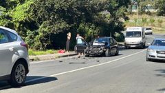 Estado en el que qued� uno de los turismos siniestrados en la AC-305, en Palmeira, Ribeira
