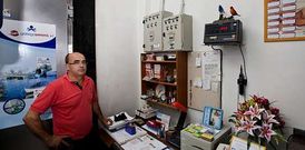 Silva se decidi� a cambiar toda la iluminaci�n de su casa para intentar ahorrar unos euros.