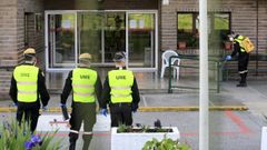 Militares desinfectando una residencia de Lugo durante el Estado de Alarma
