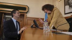 Borja Verea y Goretti Sanmart�n, los �nicos candidatos confirmados por ahora en Santiago para las municipales del 2027, en una sesi�n plenaria