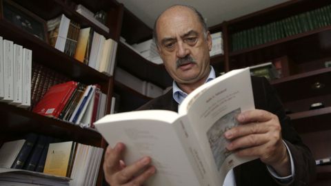 Xulio López Valcárcel, un poeta siempre unido a Ferroterra no solo por lazos de afecto, sino también por sus intensos vínculos con el Premio Esquío y con la añorada Sociedad de Cultura Valle-Inclán.