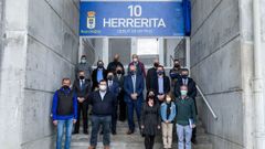 Foto de familia en la puerta Herrerita