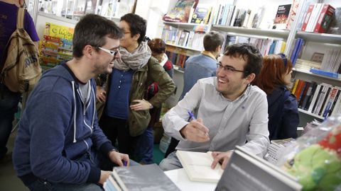 Carls Calln, candidato de Ns, en la presentacin de un libro sobre Valentn Paz-Andrade.