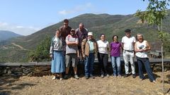 Participantes en la presentaci�n del proyecto Reba�os de Custodia en el municipio de Folgoso do Courel