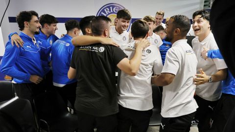 La pi�a del Auriense CA se fundi� en el abrazo de la confirmaci�n de su partido contra los deportivistas