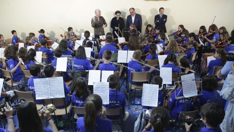 GUSTAVO DUDAMEL CON LA ORQUESTA RESUENA DE ABANCA