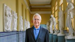 El historiador, cr�tico de arte y exdirector del museo Reina Sof�a Tom�s Llorens, acad�mico de Bellas Artes de San Fernando, fue tambi�n conservador jefe del Thyssen.