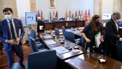 El Partido Popular abandona el pleno de la Diputaci�n de Lugo despu�s de que Psoe y Bng no aprobaran el punto de la petici�n de disculpas del presidente de la Diputaci�n Jos� Tome a Elena Candia por los comentarios sobre su vestimenta