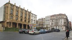 La fachada del teatro Jofre y la Casa Romero, en la plaza de Galicia, son dos de las obras m�s reconocibles de Ucha