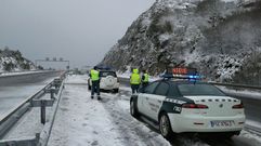 Nevada en la autov�a A-52 en A Mezquita 