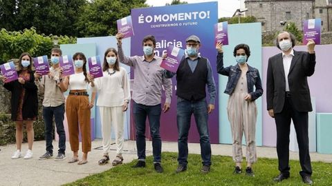 Candidatos de Galicia en Comn-Anova Mareas en la presentacin de su programa electoral
