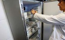 Imagen de archivo de uno de los almacenes de criopreservaci�n del banco de tejidos del Chuac