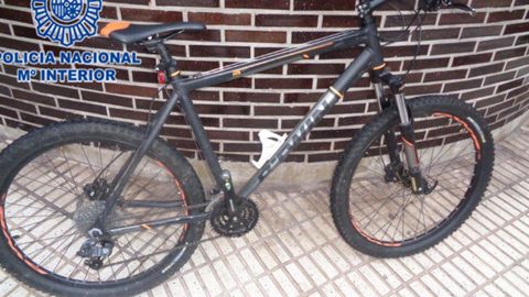 La bicicleta en la que circulaba el detenido