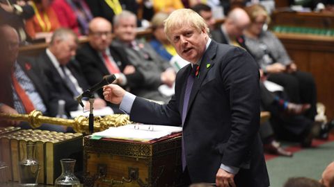 La C�mara de los Lores brit�nica aprob� este mi�rcoles  la ley para convocar de unas elecciones anticipadas en el Reino Unido el  12 de diciembre