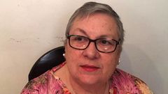 Natural de Monforte, Elvira Ledo reside en Barcelona desde 1970