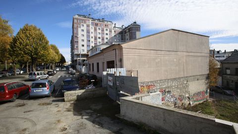 Edificio que se est rehabilitando junto al Parque Rosala de Lugo para acoger a 15 menores solicitantes de asilo