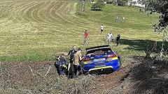 El coche se sali� de la carretera durante la prueba deportiva