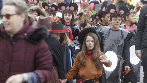 Desfile colegio San Rosendo