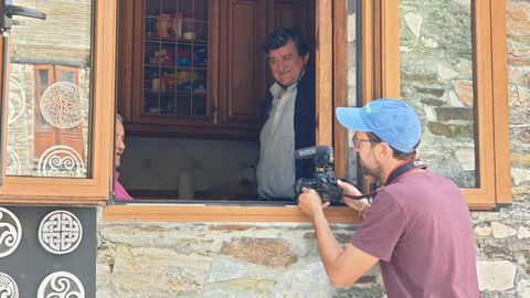 Rodaje en O Cebreiro con la hermana, Amelia, y el sobrino de Elas Valia, Jos Luis Lpez