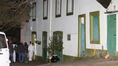 Los asesinatos fueron cometidos en esta casa de la aldea de Burg�s durante la madrugada del 22 de febrero