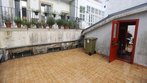 Patrio trasero, con vistas a casas de la rúa da Caldeirería