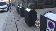 Los compostelanos siguen dejando la basura en la calle