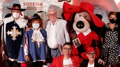 Claudio Biern Boyd (tercero por la izquierda), en el estreno de la adaptaci�n cinematogr�fica de su m�tica serie