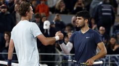 Carlos Alcaraz derrota a Korda en tres sets en Roland Garros