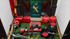 Parte de las herramientas recuperadas del hurto a la explotaci�n ganadera de Belandres