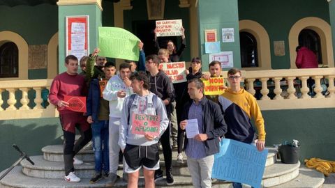 Alumnos del Instituto de Secundaria de Tineo
