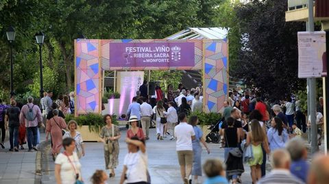 El Festival do Viño da Ribeira Sacra de Monforte se celebra en el paseo del Malecón