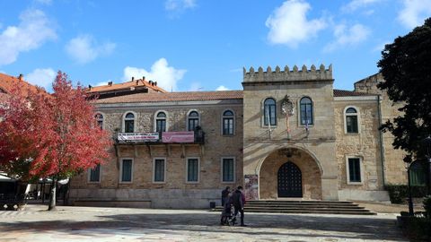 El ayuntamiento de Noia se iluminar de morado del 20 al 28 de noviembre
