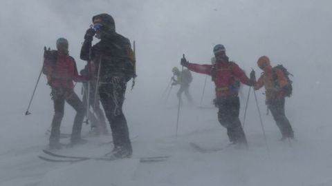 Un grupo de asturianos en la monta�a suiza, en el cant�n de Valais