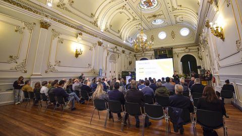 Luis L�pez, presidente de la Diputaci�n, present� el Plan V�a Depo a los alcaldes de la provincia